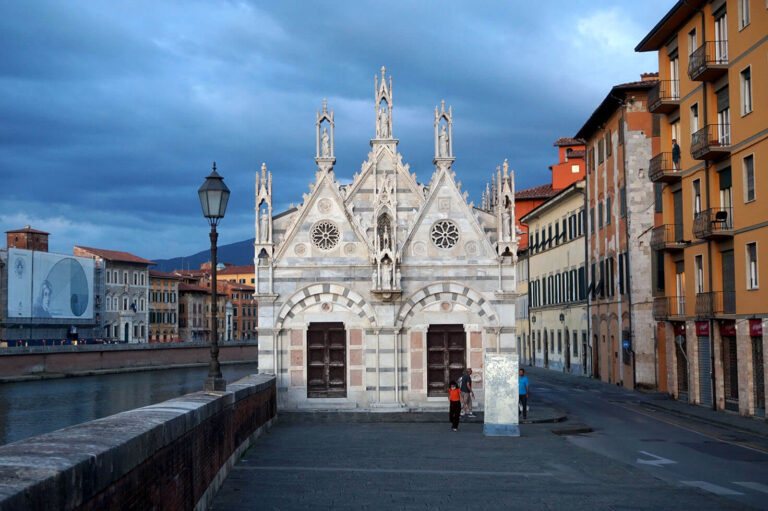 Santa Maria della Spina - Arno River